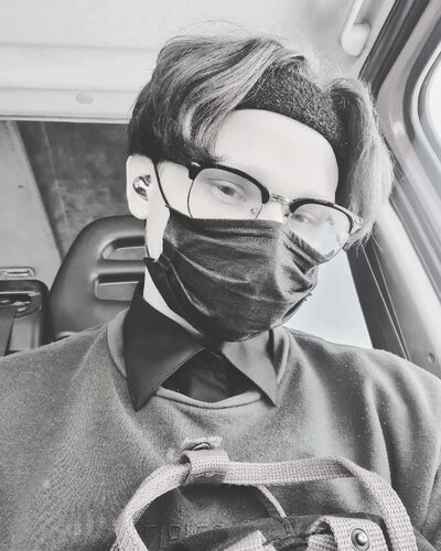  ,   Luci, 24 ,   ,   