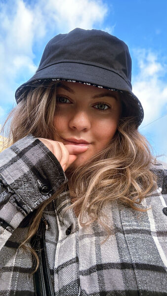  ,   Vikki, 32 ,   ,   , c , 