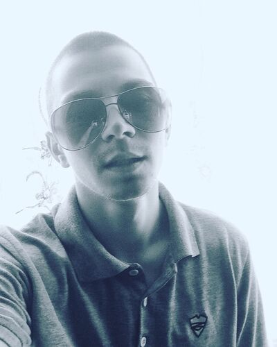  -,   Maxim, 30 ,   ,   , c 