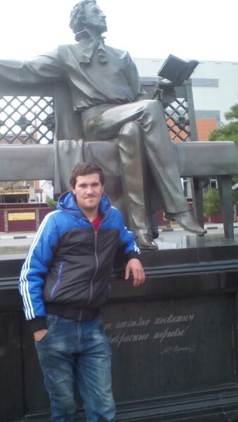  ,   Anton, 35 ,   