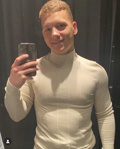  ,   Vladislav, 22 ,   ,   