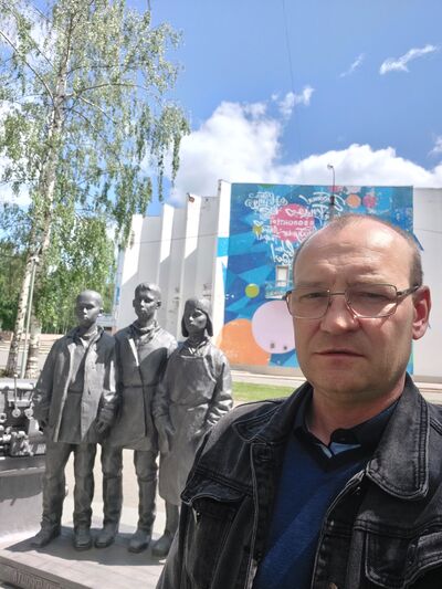  ,   Leonid, 48 ,   , 