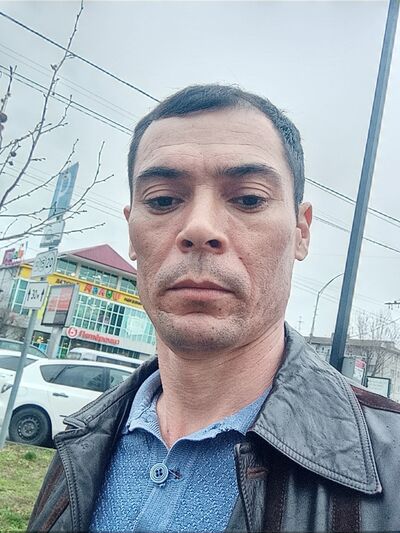  ,   Murad, 44 ,   c 