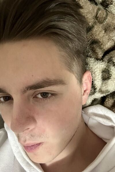  ,   Pavel, 24 ,  
