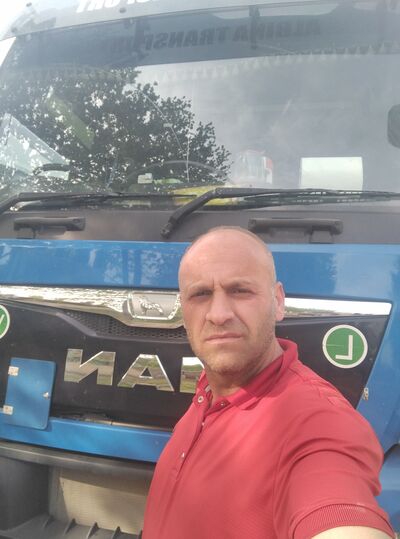  ,   Hamza, 45 ,   ,   
