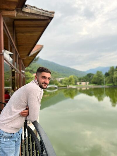  ,   Taron, 27 ,     , c , 