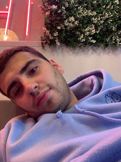  ,   Anatol, 21 ,   ,   