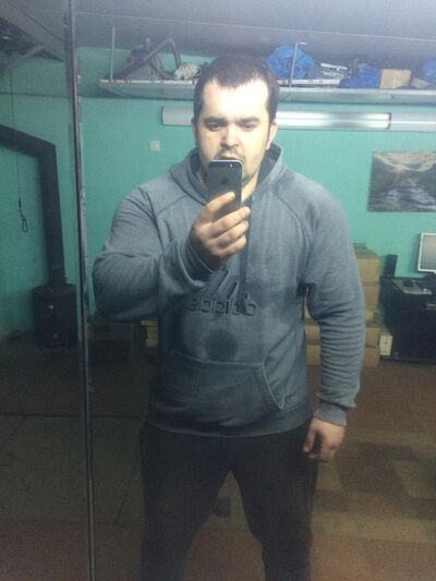  ,   Tonni, 34 ,   ,   