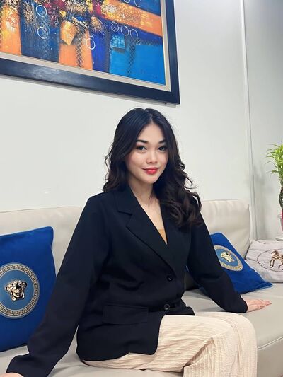  Merville,   Mia M, 32 ,   ,   