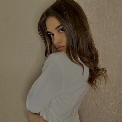  ,   Inna, 24 ,     