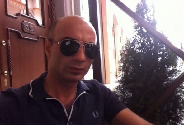  ,   Martln, 42 ,   ,   , c 