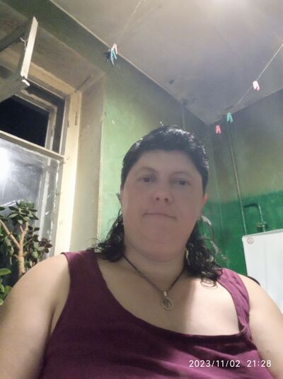  ,   Maria, 42 ,   c 