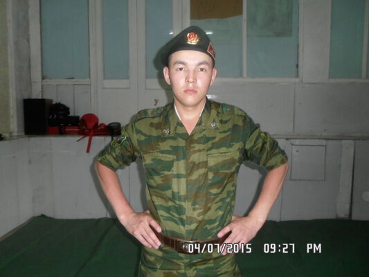  ,   Mika, 33 ,   