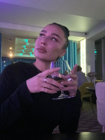  ,   Julia, 37 ,     , c 