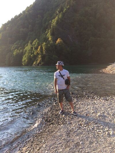  ,   Viktor, 38 ,   