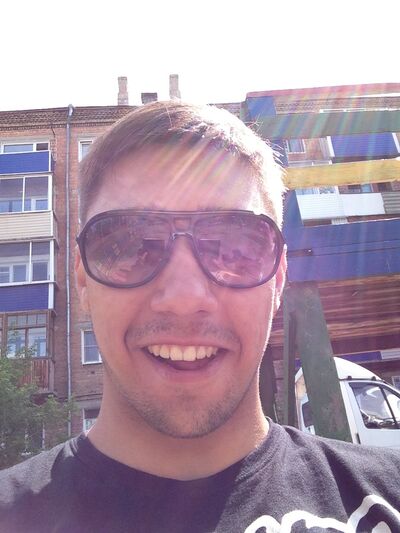  ,   Artem, 31 ,   