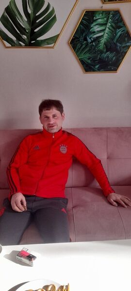  ,   Sam, 36 ,   ,   