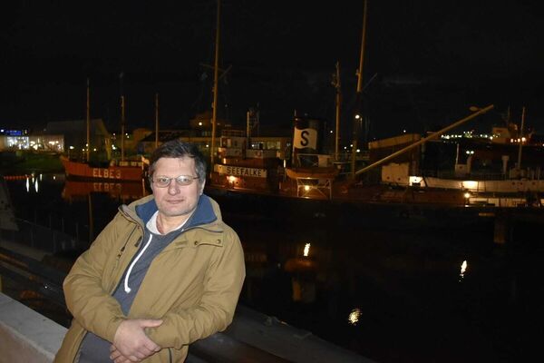  ,   Ivan, 54 ,     , c 