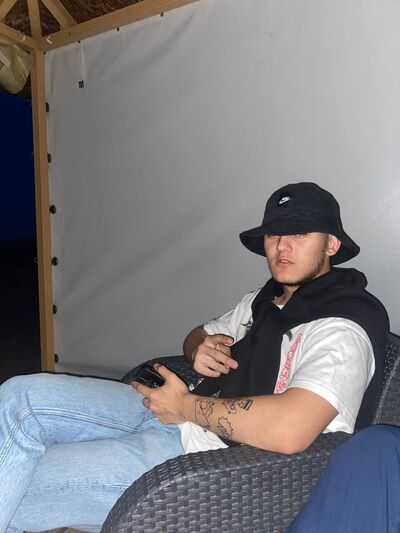  deleted,   Smoky_still, 23 ,   ,   