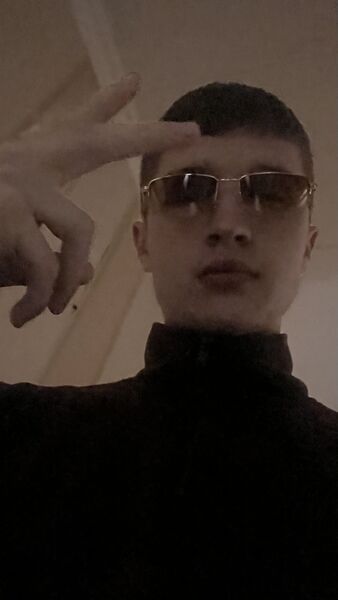  ,   Vladislav, 25 ,   