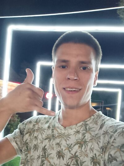  ,   Slava, 32 ,   ,   