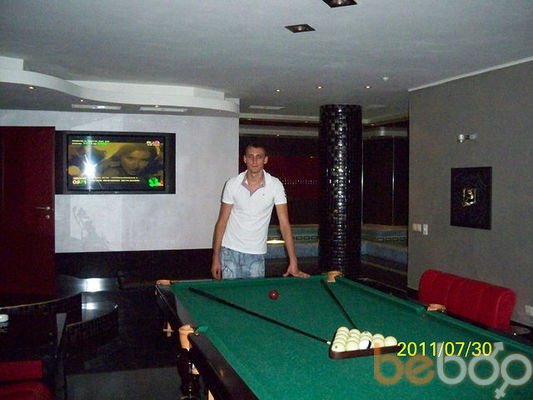  ,   Victor, 37 ,  