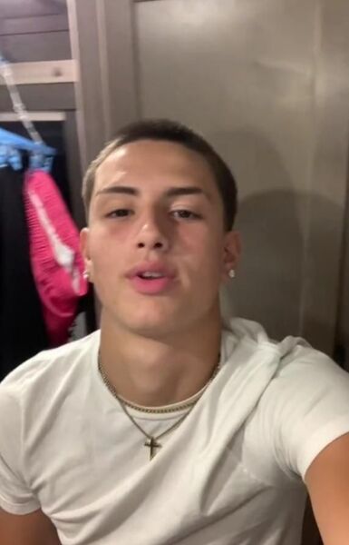  ,   Roliss, 20 ,   
