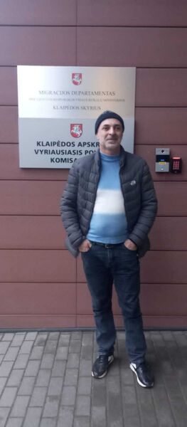  ,   Elshen, 46 ,   ,   