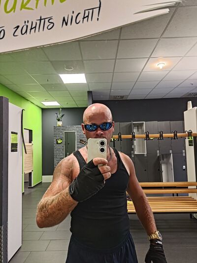  ,   Andris, 33 ,   ,   , c 