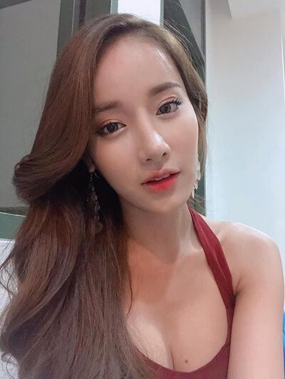  ,   Linda, 25 ,   ,   