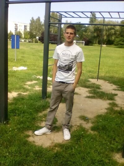  ,   Artur, 31 ,     , c 