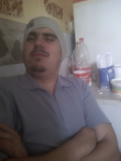 ,   Vitalik, 33 ,   