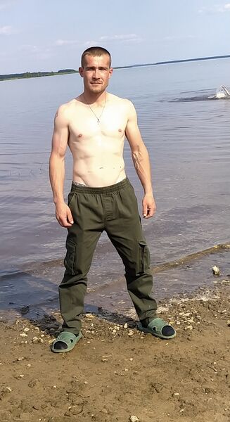  ,   Yury, 31 ,   ,   