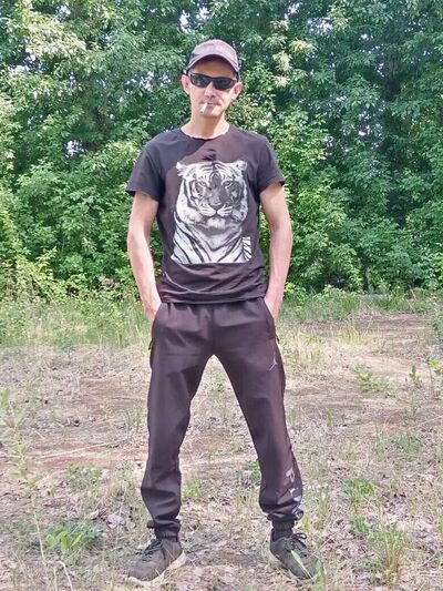  ,   Aleks, 42 ,  