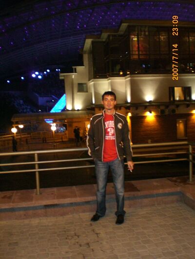  ,   Artem, 42 ,   ,   , c 