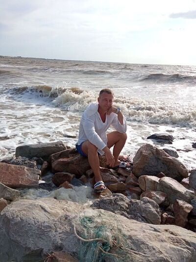  ,   Andrei, 41 ,   c 