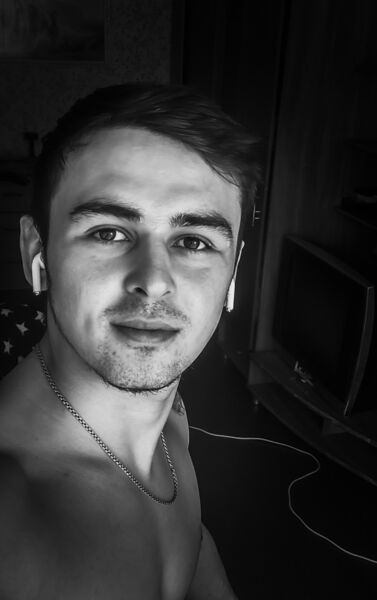  ,   Alexander, 29 ,     , c 