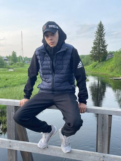  ,   Ilya, 20 ,   ,   