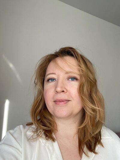  ,   Tatiana, 46 ,   c 