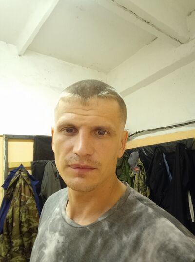  ,   Artem, 32 ,   ,   