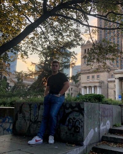  ,   Anton, 29 ,   ,   