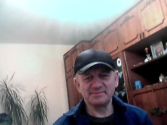  ,   Valentin, 65 ,   