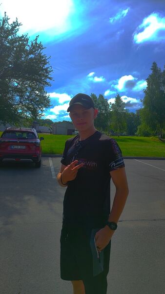  ,   Karolis, 19 ,   ,   