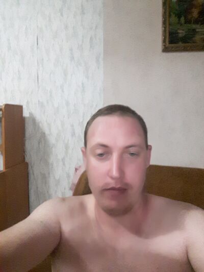  ,   Ilya, 33 ,   ,   