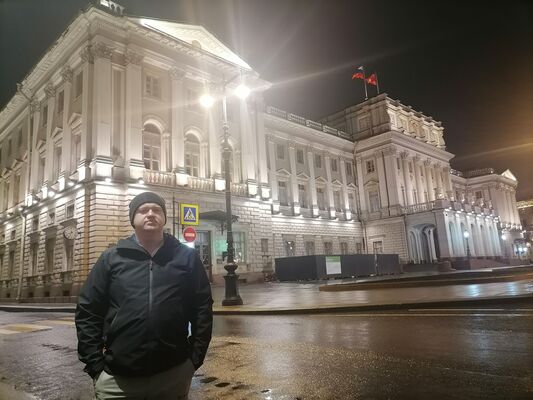  -,   Maxim, 38 ,   ,   , c 