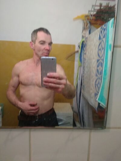  ,   Robert, 48 ,   
