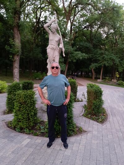  ,   Chingiz, 52 ,   c 