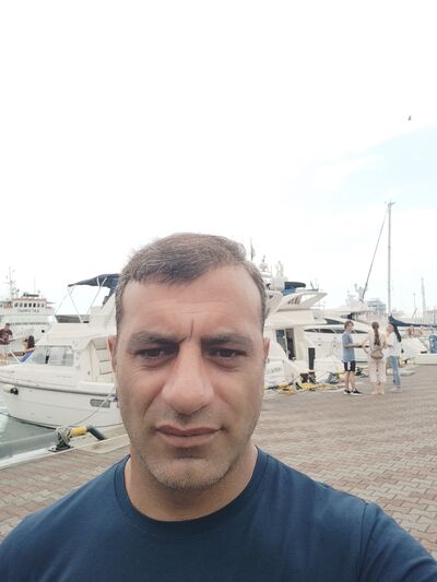  ,   Mher, 43 ,   ,   
