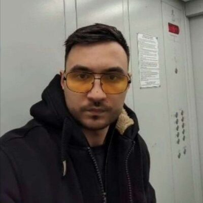  ,   Valentin, 24 ,   ,   