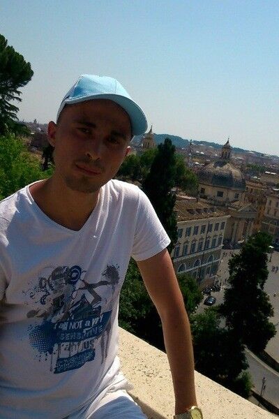  11270840  Serghei, 37 ,    